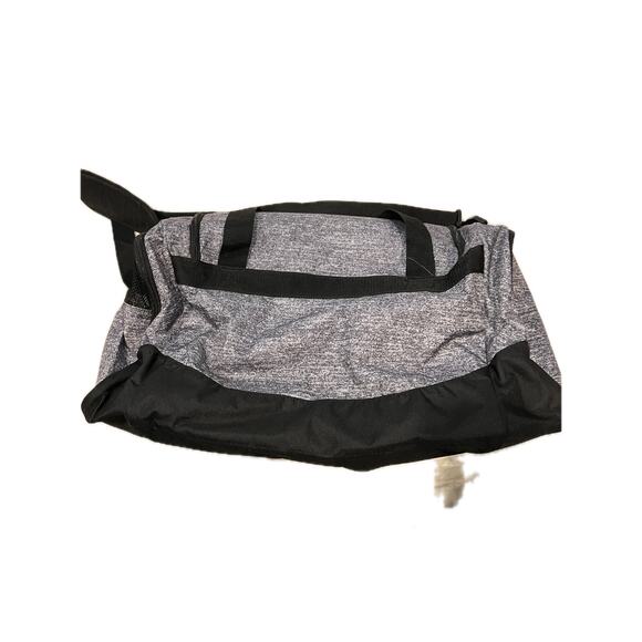 Adidas Defender Medium 20"x12"x10" Black Gray Duffel Bag - Picture 3 of 6